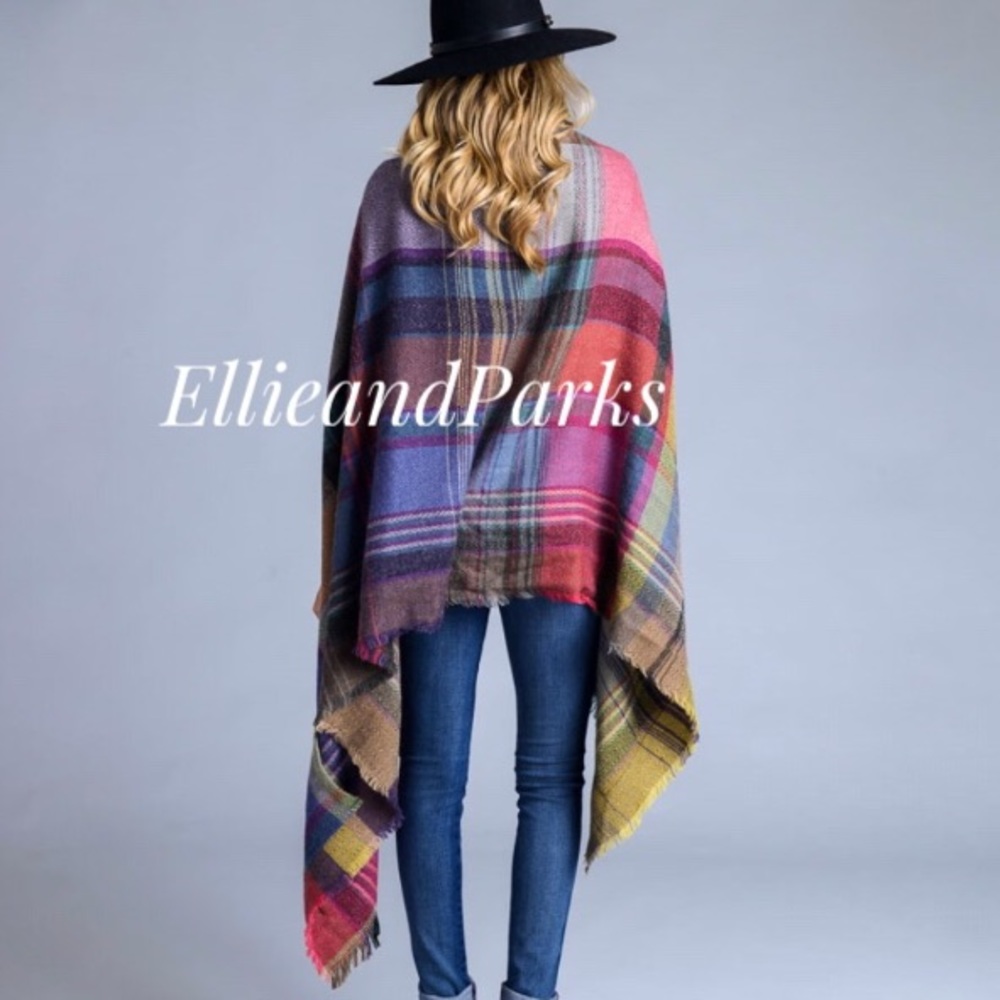 ๐LAST๐Kensley Plaid Poncho - Picture 3 of 5